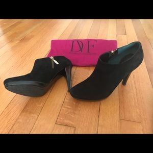 Dianne Von Furstenberg black suede booties size 8